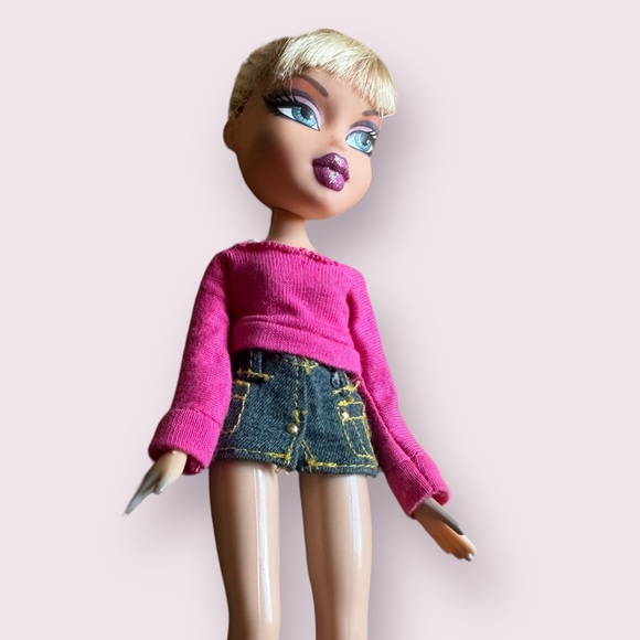 Vintage 2001 Bratz Doll Blonde Hair Denim Skirt Off The Shoulder Top 9.5” Tall - Picture 3 of 8
